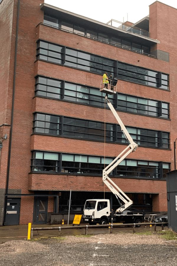 Commercial window cleaning